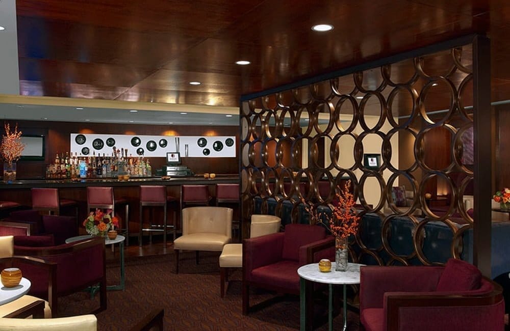 The trendy Met Bar at DoubleTree Metropolitan. | Photo from DoubleTree by Hilton: Metropolitan - New York City