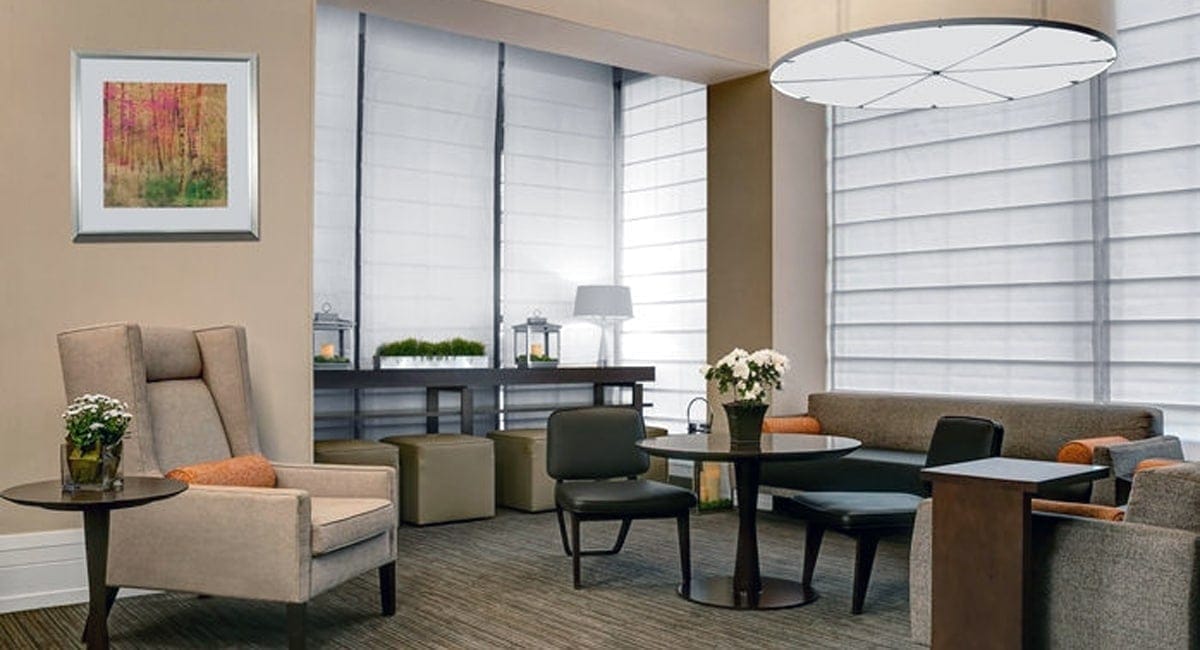 A comfortable lounge at one of Travelocity's ‘Top 10 hotels in New York City’ | Photo from Hilton Garden Inn Times Square