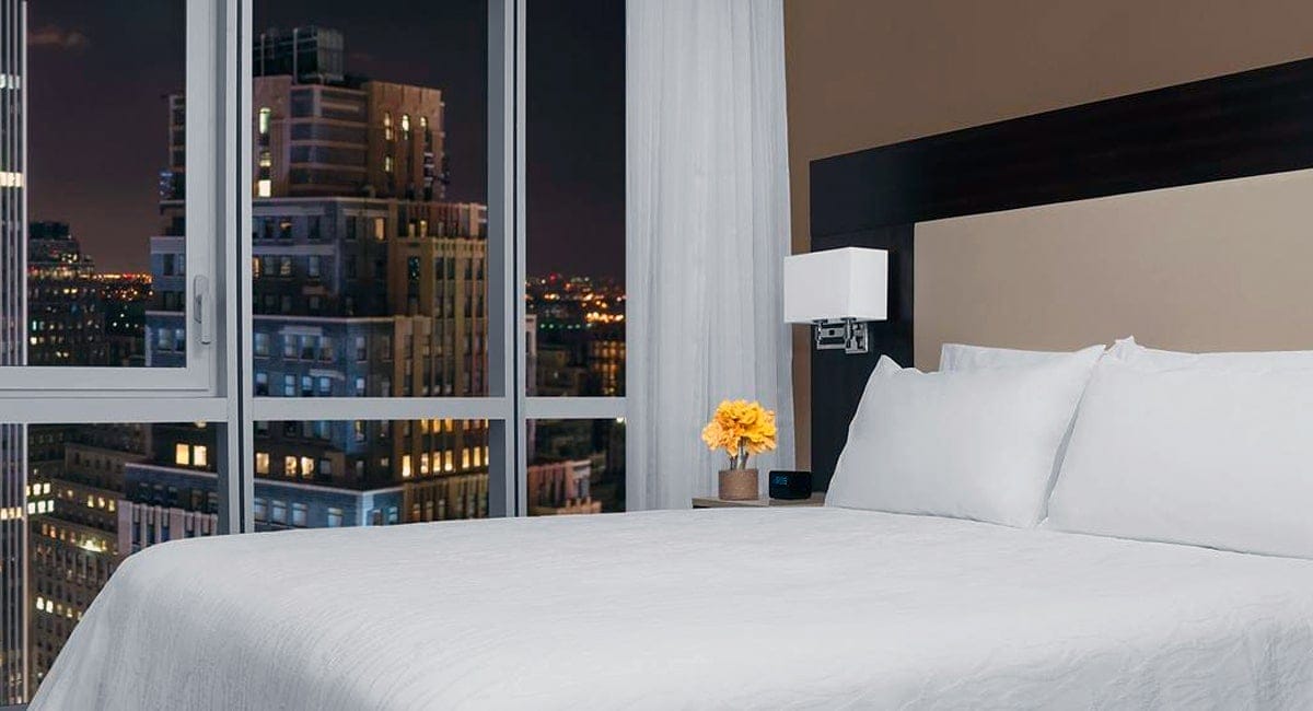 One of the hotel's 282 spacious guest rooms with modern décor. | Photo from Hilton Garden Inn Times Square Central