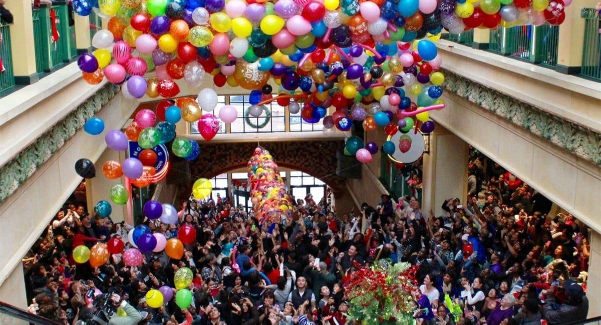 Families gathered at the New Rochelle atrium for Ring in the New Year at Noon. | Photo from NewRochelleDowntown.com