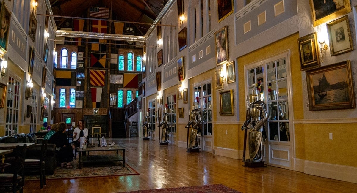 The dining area at Amsterdam Castle. | Photo by Andrew Frey