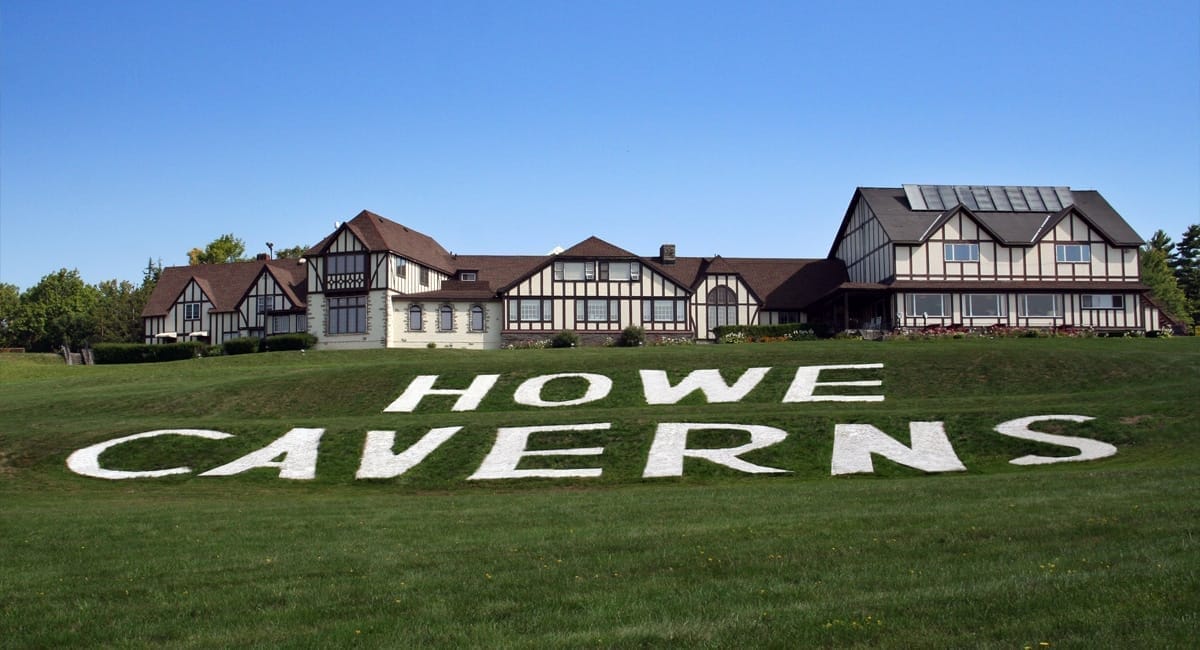 Howe Caverns, Lodge