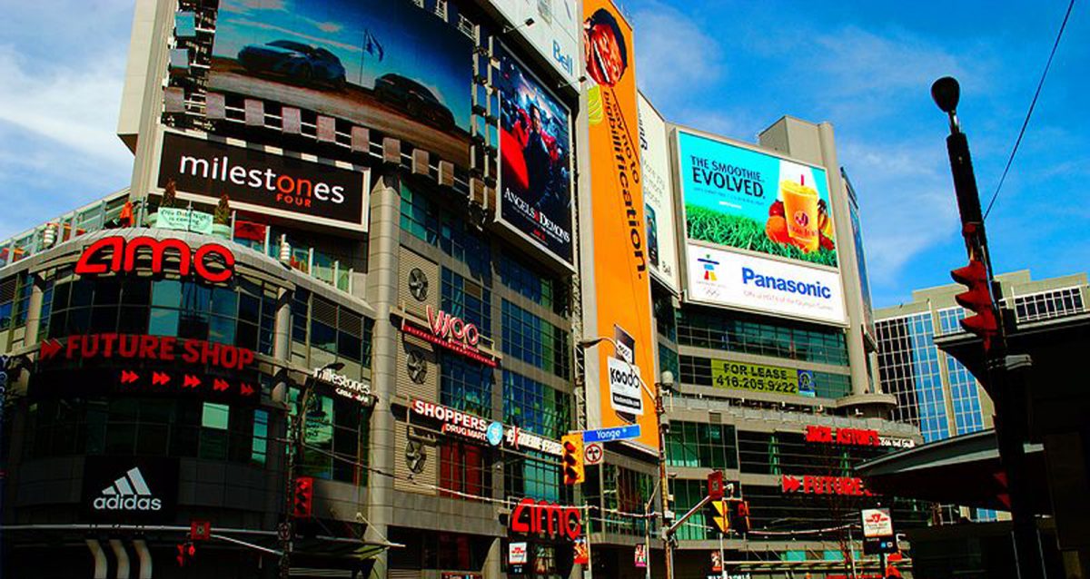 Yonge \u0026 Dundas Square | Attractions in 