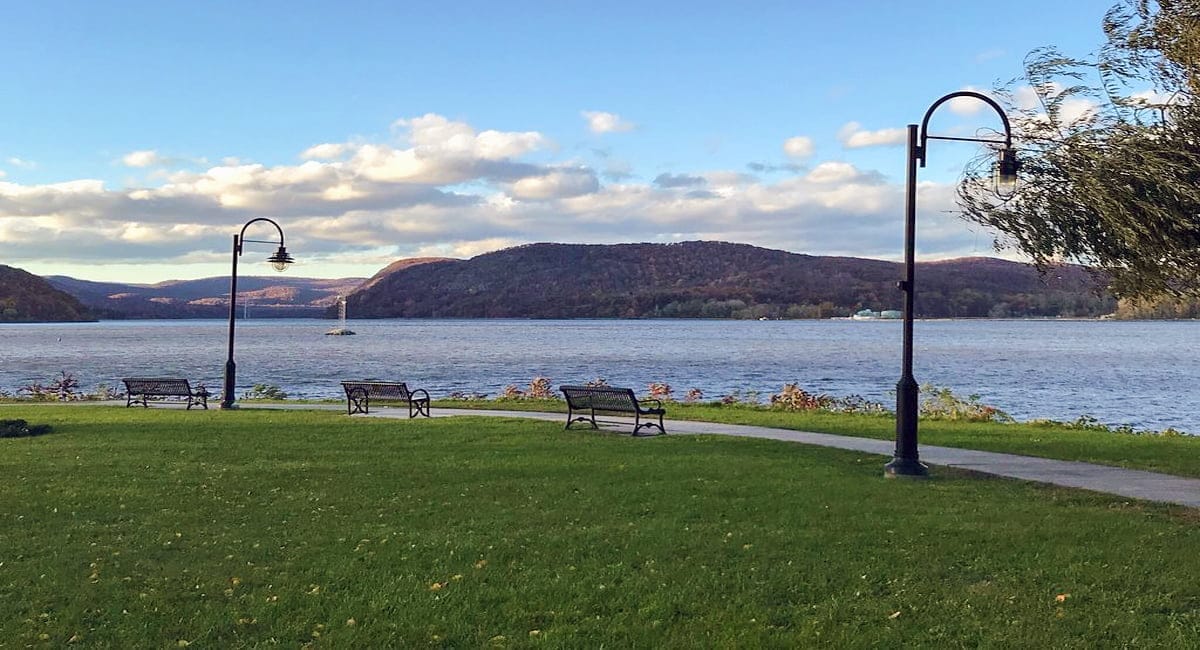 Holiday Inn Express and Suites Peekskill Suite