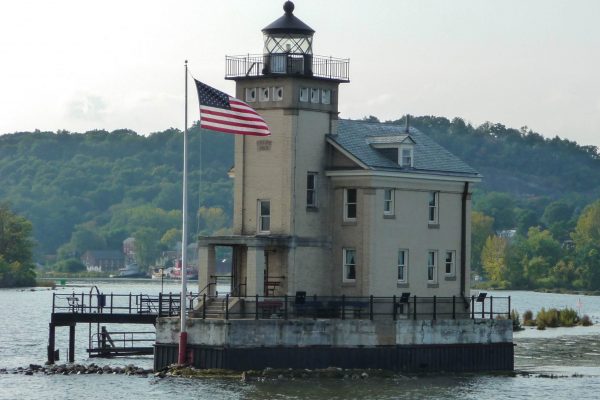 Kingston-Rondout_Lighthouse Photo Courtesy of MikeDNJ89, Creative Commons.